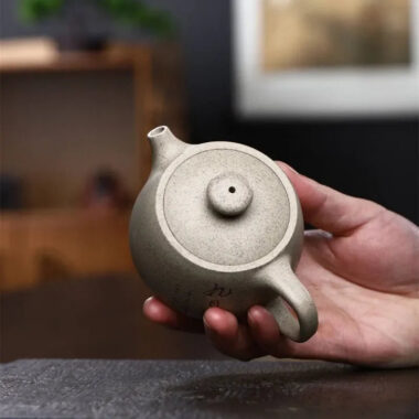 Yixing Zisha Teapot [Three Legs Tripod] (Bai Duan Ni – 160ml)
