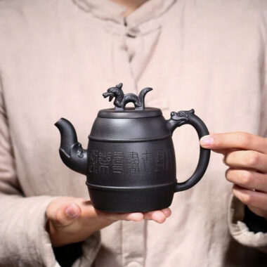 Yixing Zisha Teapot [Xiangrui] (Hei Ni – 420ml)
