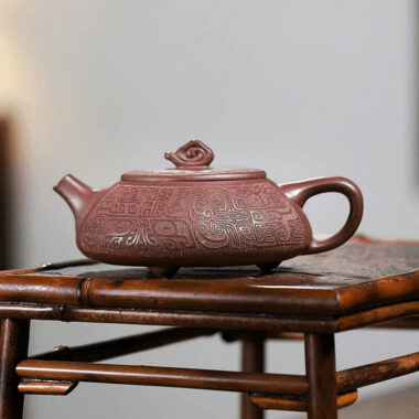 Yixing Zisha Teapot [Xiangyun Bian Piao] (Zi Ni – 320ml)
