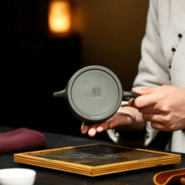 Yixing Zisha Teapot [Xinjing De Zhong] (Lu Ni – 300ml)