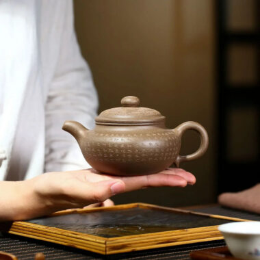 Yixing Zisha Teapot [Xinjing Fanggu] (Duan Ni – 280ml)
