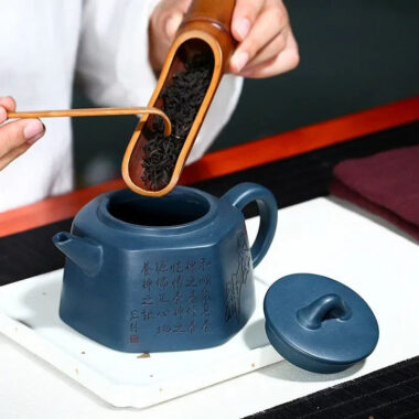 Yixing Zisha Teapot [Yangshen Liufang] (Tian Qing Ni -370ml)