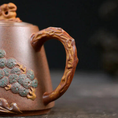 Yixing Zisha Teapot [Yunhai Song Tao] (High Temperature Duan Ni – 255ml)