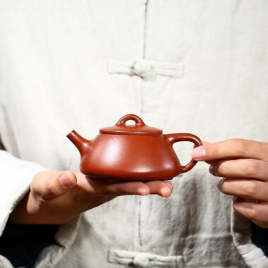Yixing Zisha Teapot [Ziye Shi Piao] (Dahongpao – 200ml)