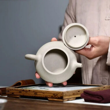 YixingZisha Teapot [Hantang Shi Piao] (Bai Duan Ni – 300ml)