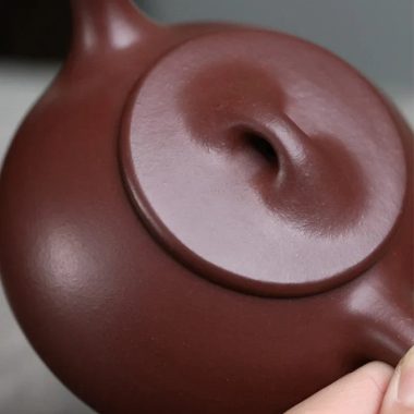 Full Handmade Yixing Zisha Teapot [Jingzhou Shi Piao Pot] (Zi Ni – 300ml)