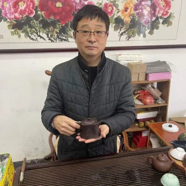 Full Handmade Yixing Zisha Teapot [Dazhi Ruoyu] (Lao Zi Ni – 210ml)