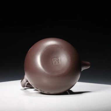 Full Handmade Yixing Zisha Teapot [Dong Po Tiliang Pot] (Lao Zi Ni – 240ml)