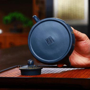 Full Handmade Yixing Zisha Teapot [Jixiang Jinlian] (Tian Qing Ni – 350ml)