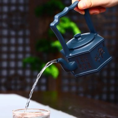 Full Handmade Yixing Zisha Teapot [Liufang Tiliang Pot] (Tian Qing Ni – 280ml)