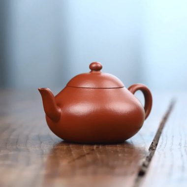Full Handmade Yixing Zisha Teapot [Pear Pot] (Zhu Ni – 150ml)
