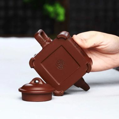Full Handmade Yixing Zisha Teapot [Qingfeng Yulu] (Lao Zi Ni – 220ml)