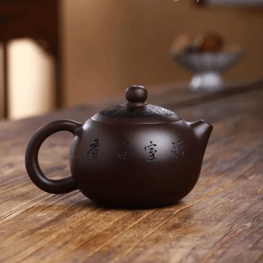 Full Handmade Yixing Zisha Teapot [Ya Shi Liu Xiang] (Zi Jia Ni – 300ml)