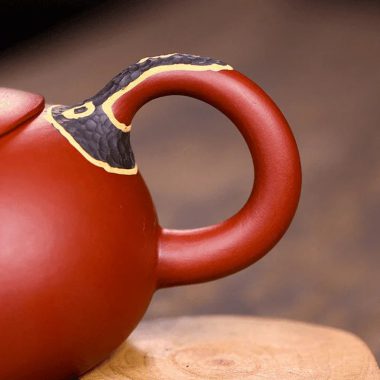 Yixing Zisha Teapot [Pine Needle Xishi] (Dahongpao – 260ml)
